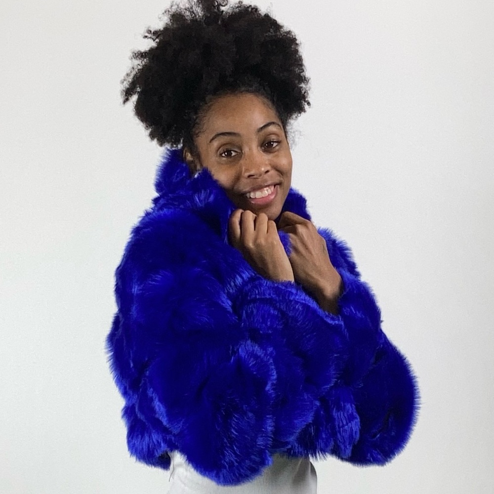 BLUE FAUX FUR CROP JACKET WITH HOOD